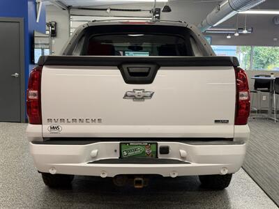 2009 Chevrolet Avalanche LT - Photo 6 - Grand Rapids, MI 49504