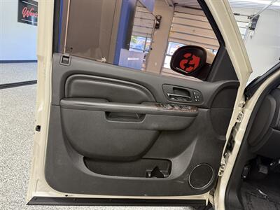 2014 GMC Yukon Denali   - Photo 43 - Grand Rapids, MI 49504