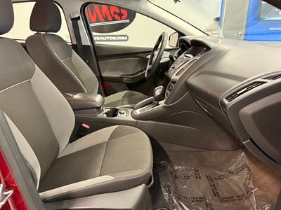 2013 Ford Focus SE   - Photo 17 - Grand Rapids, MI 49504