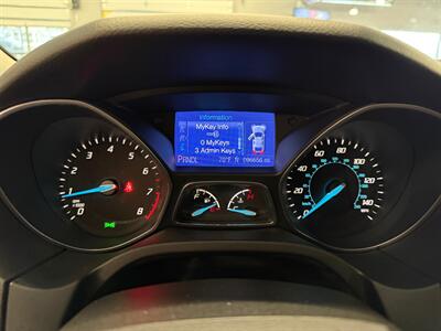 2013 Ford Focus SE   - Photo 2 - Grand Rapids, MI 49504