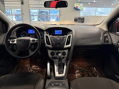 2013 Ford Focus SE   - Photo 4 - Grand Rapids, MI 49504