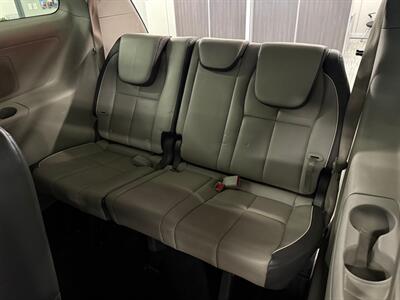 2016 Kia Sedona LX   - Photo 17 - Grand Rapids, MI 49504