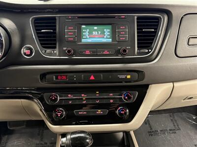 2016 Kia Sedona LX   - Photo 24 - Grand Rapids, MI 49504