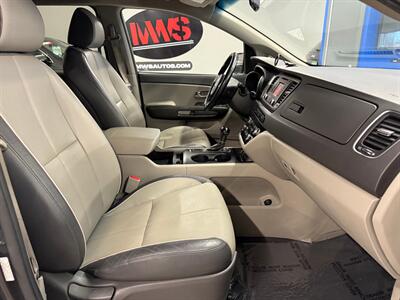 2016 Kia Sedona LX   - Photo 13 - Grand Rapids, MI 49504