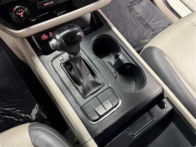 2016 Kia Sedona LX   - Photo 23 - Grand Rapids, MI 49504