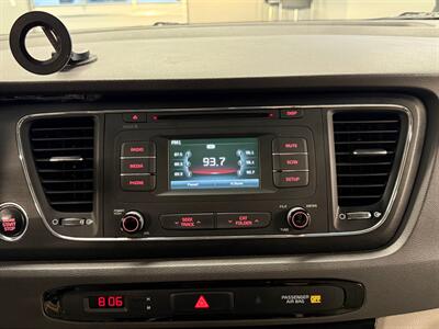 2016 Kia Sedona LX   - Photo 25 - Grand Rapids, MI 49504
