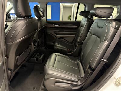 2023 Jeep Grand Cherokee L Limited   - Photo 23 - Grand Rapids, MI 49504