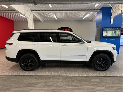 2023 Jeep Grand Cherokee L Limited   - Photo 5 - Grand Rapids, MI 49504