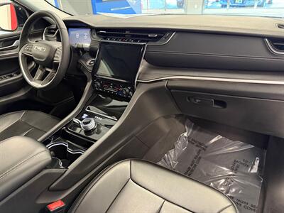 2023 Jeep Grand Cherokee L Limited   - Photo 10 - Grand Rapids, MI 49504