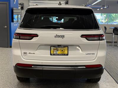 2023 Jeep Grand Cherokee L Limited   - Photo 8 - Grand Rapids, MI 49504