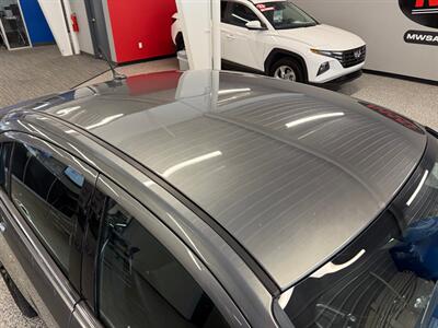 2012 Chrysler 200 Limited - Photo 10 - Grand Rapids, MI 49504