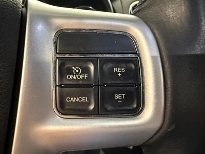 2012 Chrysler 200 Limited - Photo 16 - Grand Rapids, MI 49504