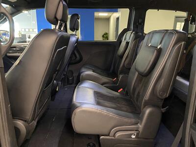 2014 Dodge Grand Caravan SXT   - Photo 17 - Grand Rapids, MI 49504