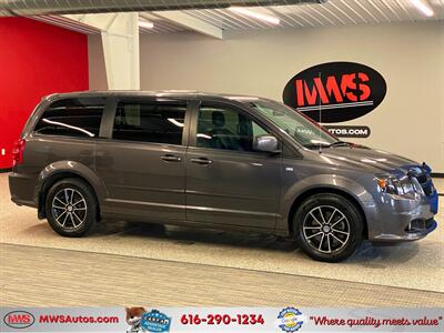 2014 Dodge Grand Caravan SXT   - Photo 1 - Grand Rapids, MI 49504