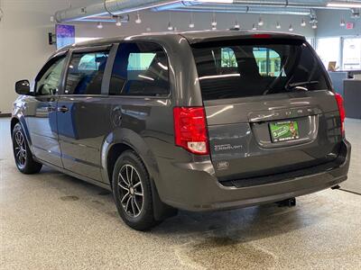 2014 Dodge Grand Caravan SXT   - Photo 5 - Grand Rapids, MI 49504