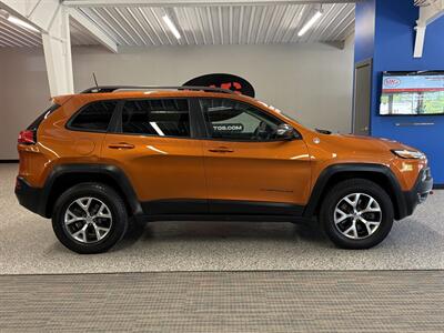 2016 Jeep Cherokee Trailhawk   - Photo 9 - Grand Rapids, MI 49504