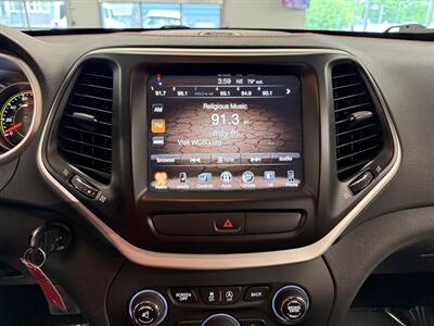 2016 Jeep Cherokee Trailhawk   - Photo 22 - Grand Rapids, MI 49504