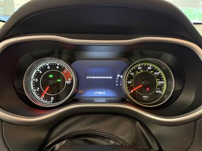 2016 Jeep Cherokee Trailhawk   - Photo 21 - Grand Rapids, MI 49504