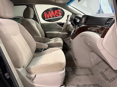 2017 Nissan Quest SV   - Photo 11 - Grand Rapids, MI 49504