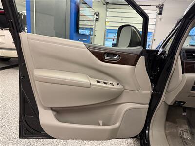 2017 Nissan Quest SV   - Photo 24 - Grand Rapids, MI 49504