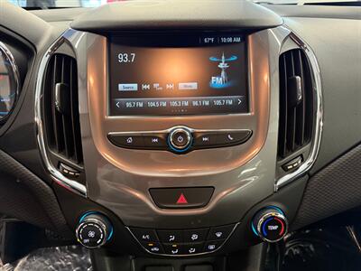 2017 Chevrolet Cruze LT Auto   - Photo 24 - Grand Rapids, MI 49504