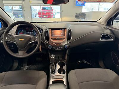 2017 Chevrolet Cruze LT Auto   - Photo 28 - Grand Rapids, MI 49504