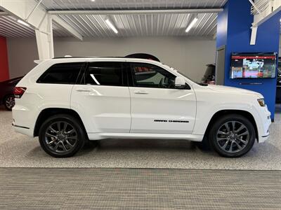 2019 Jeep Grand Cherokee Overland - Photo 8 - Grand Rapids, MI 49504