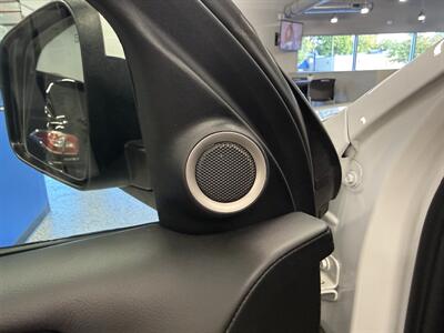 2019 Jeep Grand Cherokee Overland - Photo 16 - Grand Rapids, MI 49504