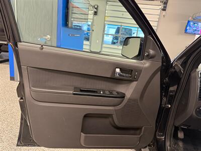 2011 Ford Escape Limited   - Photo 29 - Grand Rapids, MI 49504