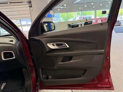 2017 Chevrolet Equinox LT   - Photo 10 - Grand Rapids, MI 49504