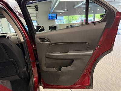 2017 Chevrolet Equinox LT   - Photo 13 - Grand Rapids, MI 49504