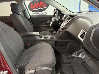 2017 Chevrolet Equinox LT   - Photo 11 - Grand Rapids, MI 49504