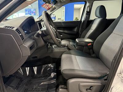 2010 Jeep Grand Cherokee Laredo - Photo 23 - Grand Rapids, MI 49504