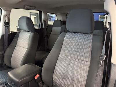 2010 Jeep Grand Cherokee Laredo - Photo 24 - Grand Rapids, MI 49504