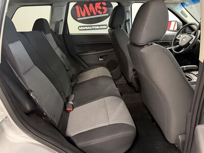 2010 Jeep Grand Cherokee Laredo - Photo 15 - Grand Rapids, MI 49504