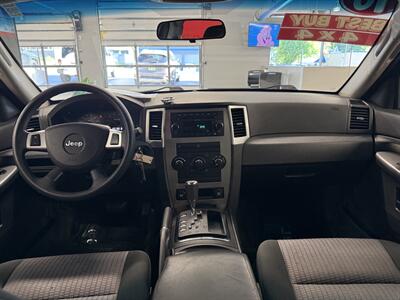 2010 Jeep Grand Cherokee Laredo - Photo 32 - Grand Rapids, MI 49504