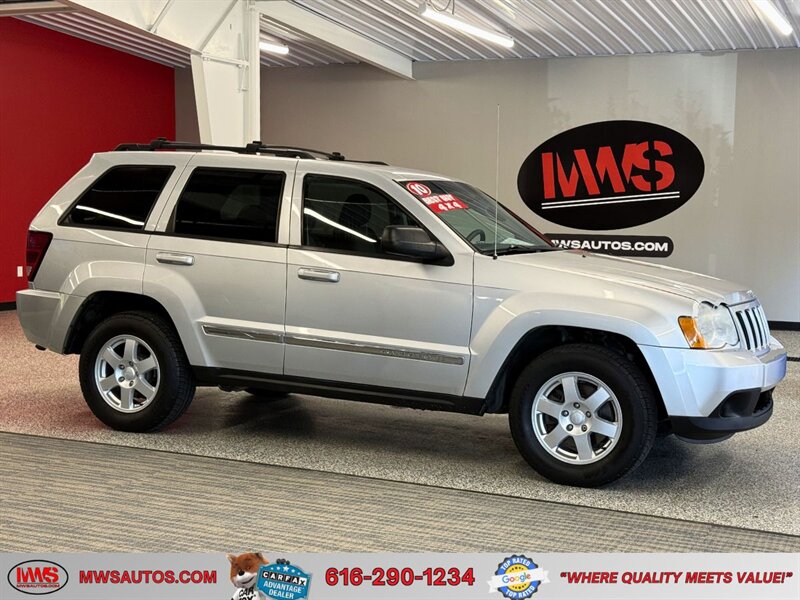 2010 Jeep Grand Cherokee Laredo   - Photo 1 - Grand Rapids, MI 49504