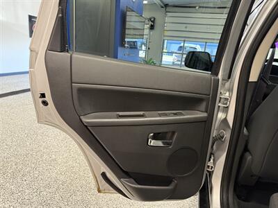 2010 Jeep Grand Cherokee Laredo - Photo 22 - Grand Rapids, MI 49504
