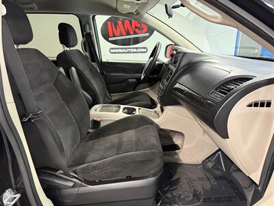 2014 Dodge Grand Caravan SXT   - Photo 25 - Grand Rapids, MI 49504