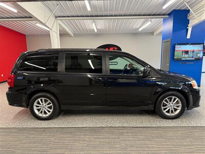 2014 Dodge Grand Caravan SXT   - Photo 6 - Grand Rapids, MI 49504