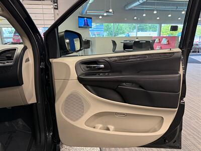 2014 Dodge Grand Caravan SXT   - Photo 26 - Grand Rapids, MI 49504
