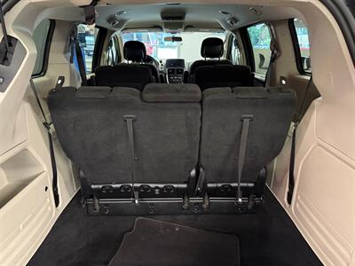 2014 Dodge Grand Caravan SXT   - Photo 21 - Grand Rapids, MI 49504