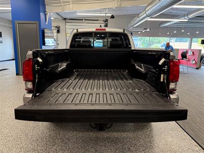 2022 Toyota Tacoma SR V6   - Photo 15 - Grand Rapids, MI 49504