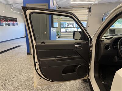 2016 Jeep Patriot High Altitude   - Photo 35 - Grand Rapids, MI 49504