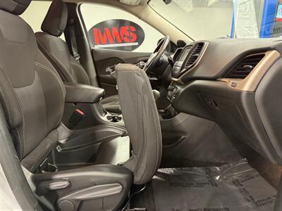 2015 Jeep Cherokee Latitude   - Photo 26 - Grand Rapids, MI 49504