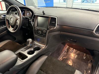2017 Jeep Grand Cherokee Laredo   - Photo 10 - Grand Rapids, MI 49504