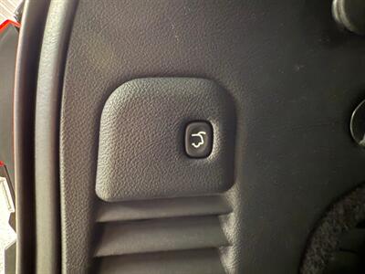 2017 Jeep Grand Cherokee Laredo   - Photo 16 - Grand Rapids, MI 49504