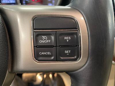 2012 Jeep Grand Cherokee Limited   - Photo 18 - Grand Rapids, MI 49504