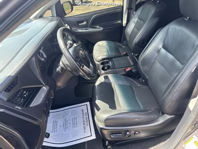 2017 Toyota Sienna SE Premium 8-Passenger   - Photo 7 - Fresno, CA 93702