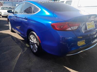 2016 Chrysler 200 Limited Platinum   - Photo 3 - Fresno, CA 93702